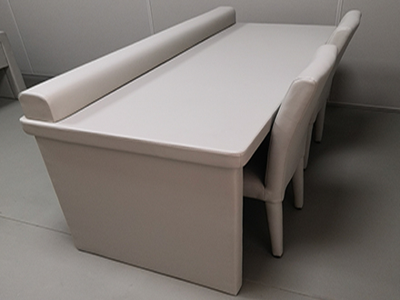 留置室防撞軟包安裝方法