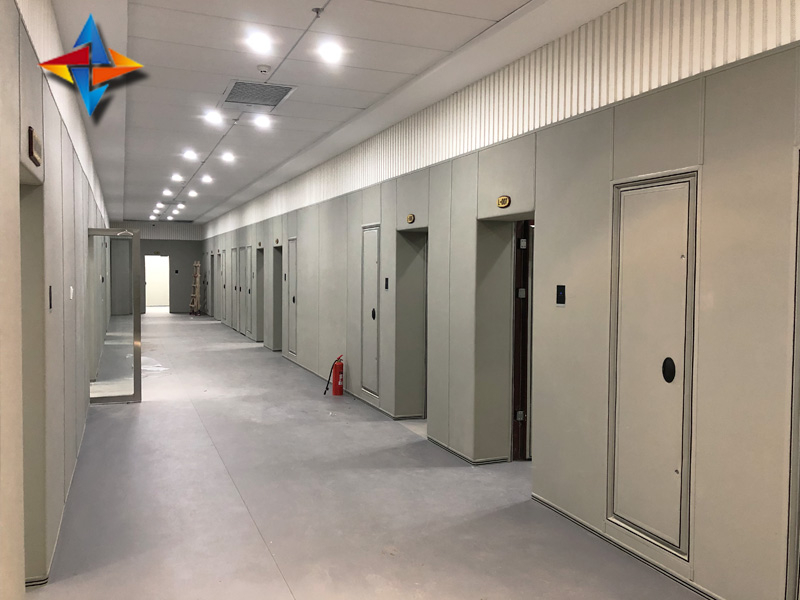 談話(huà)室防撞軟包+談話(huà)室桌軟包椅，審訊室桌談話(huà)室軟包廠(chǎng)家