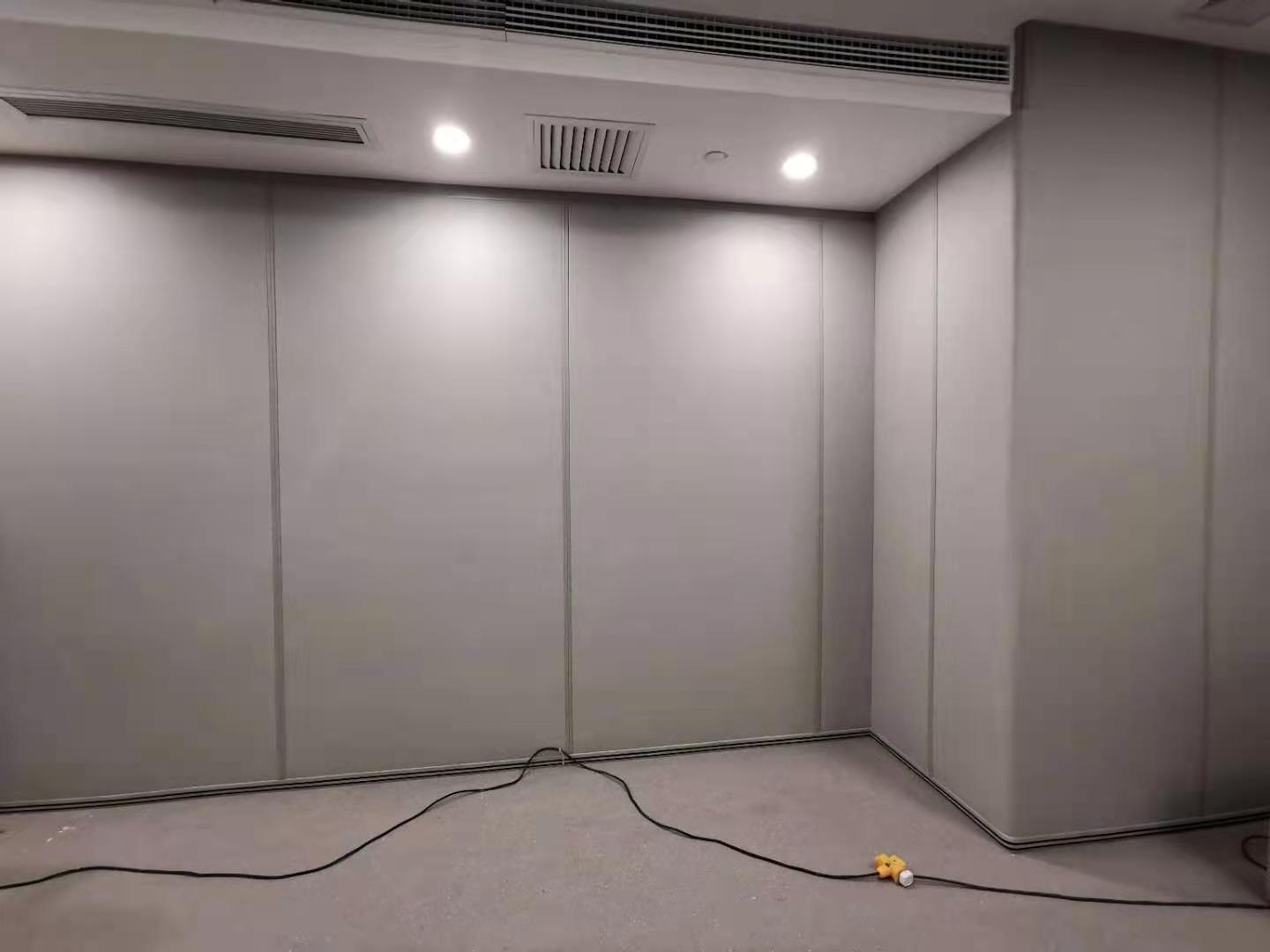 星美新型紀檢委、談話室、置留室防撞墻軟包安裝方法