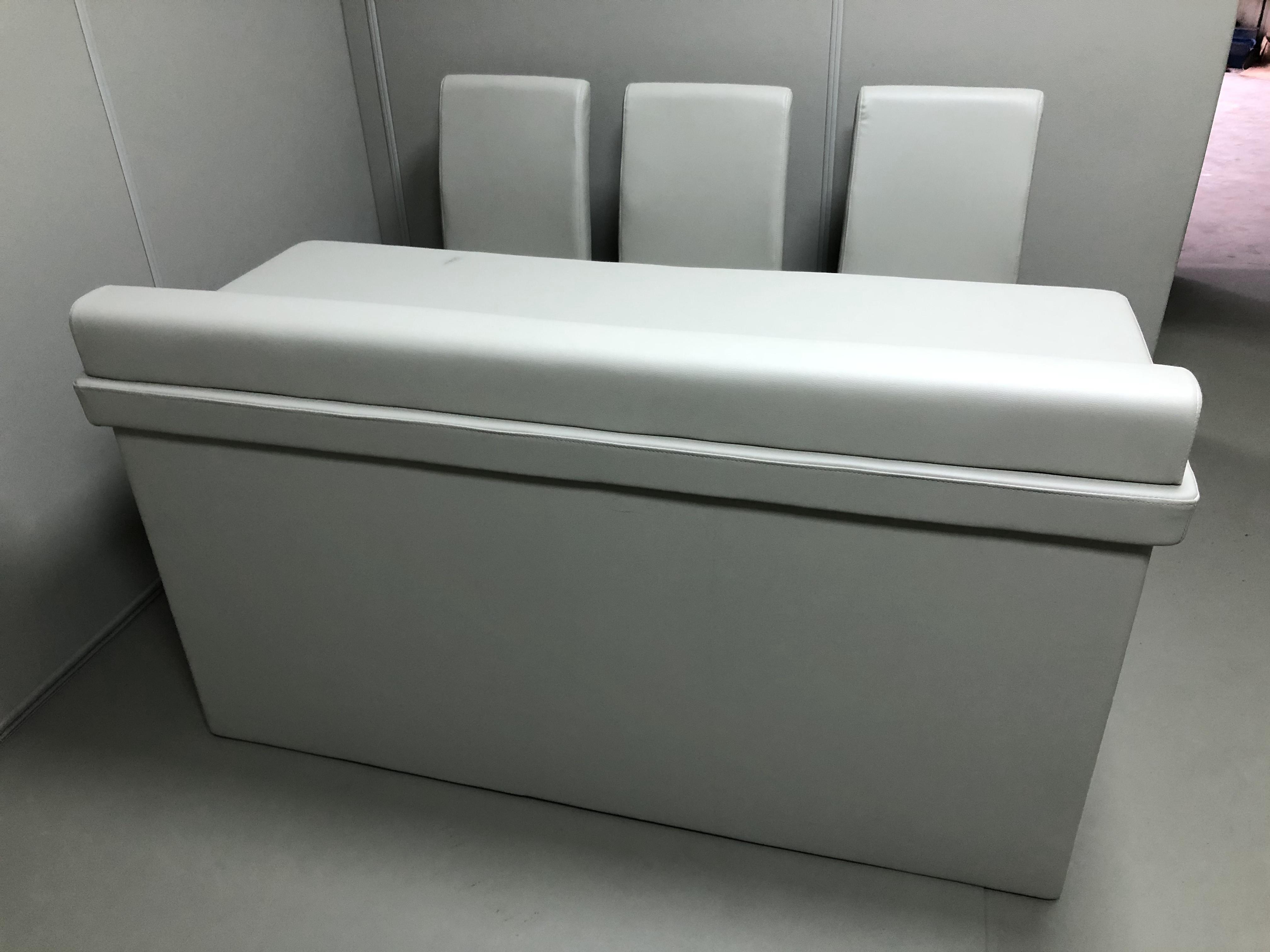 紀委監委談話室墻面軟包桌